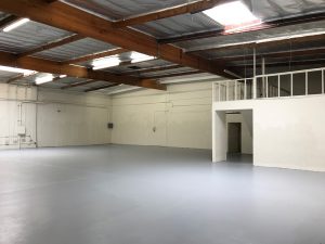 warehouse distribution space for lease in south Torrance